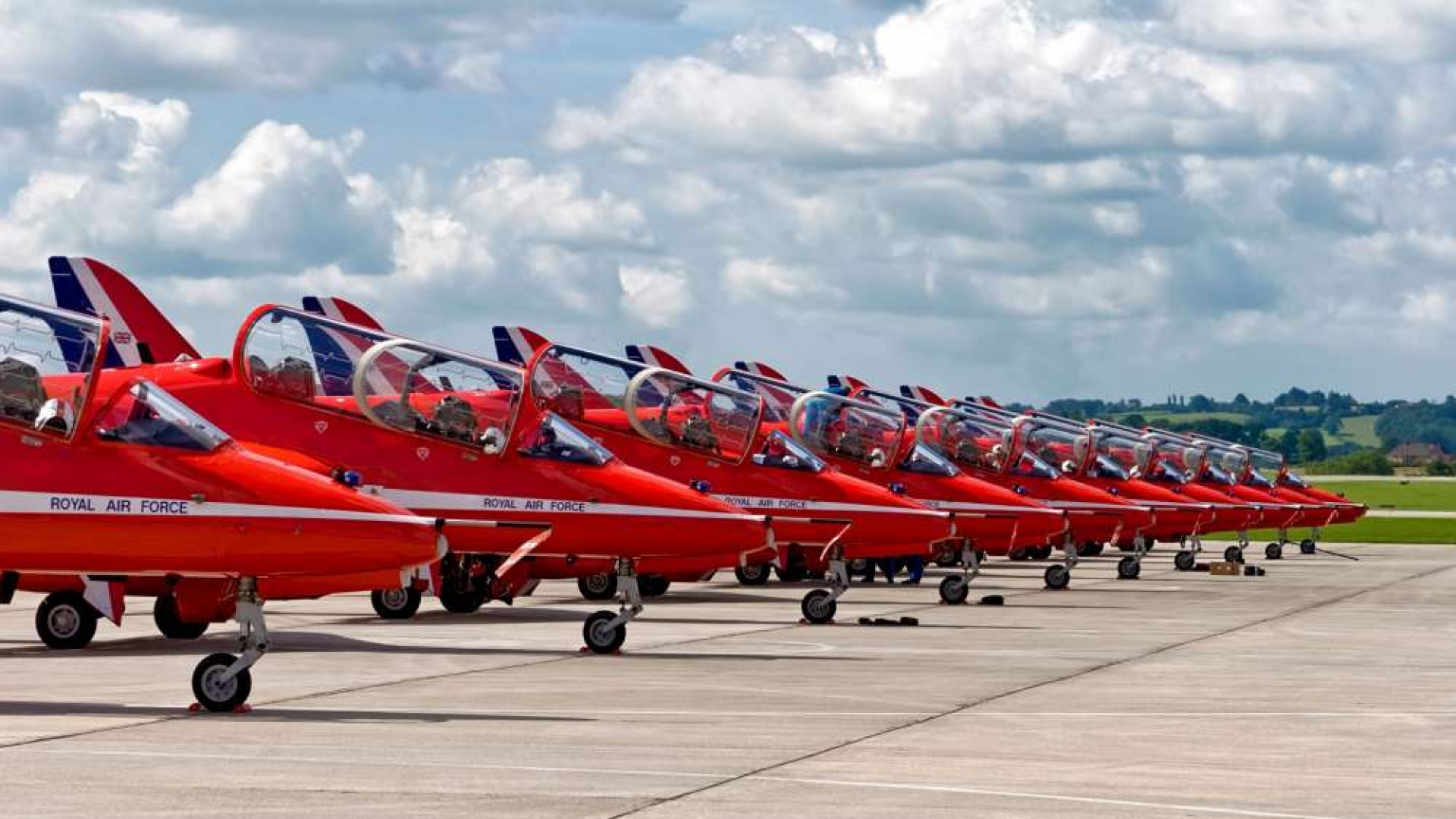 Red Arrows Set to Dazzle at Fa...